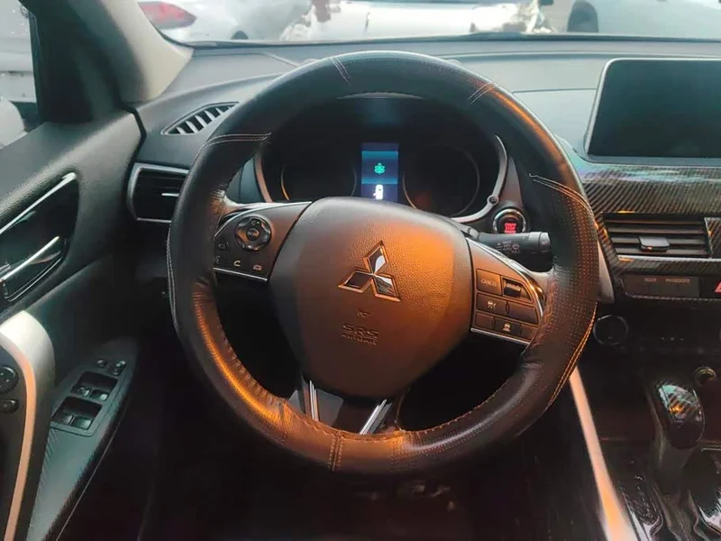Mitsubishi Eclipse Cross — фото 15