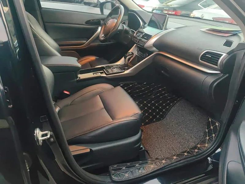 Mitsubishi Eclipse Cross — фото 8