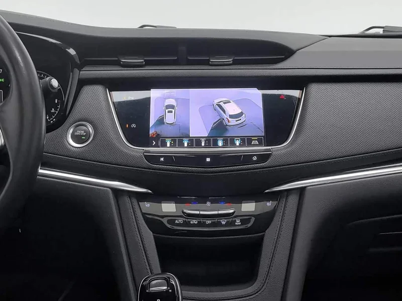 Cadillac XT5 — фото 12