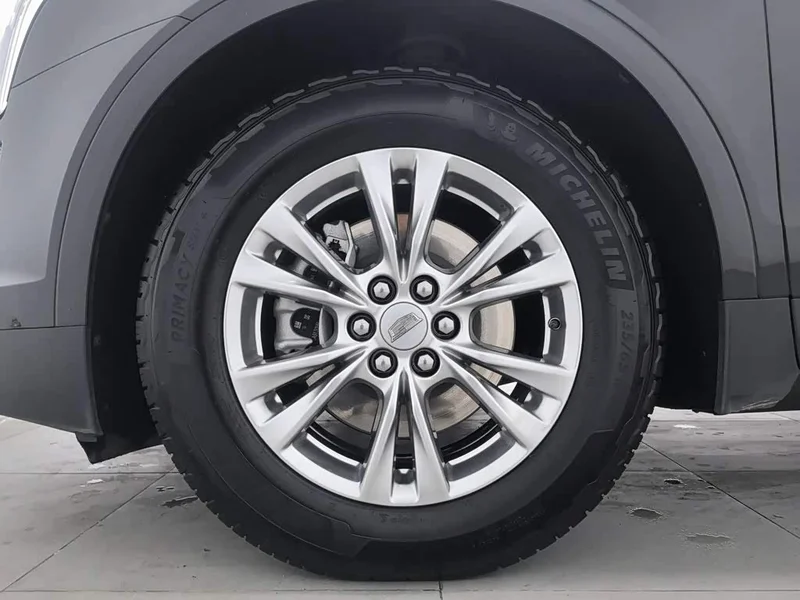 Cadillac XT5 — фото 17