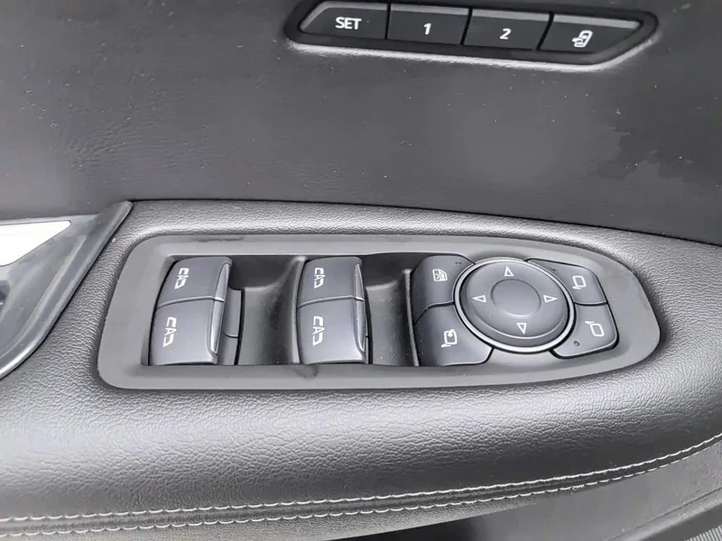 Cadillac XT5 — фото 9