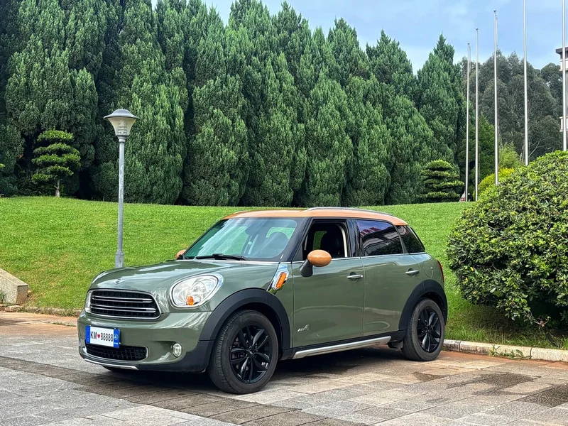 MINI COUNTRYMAN — фото 1