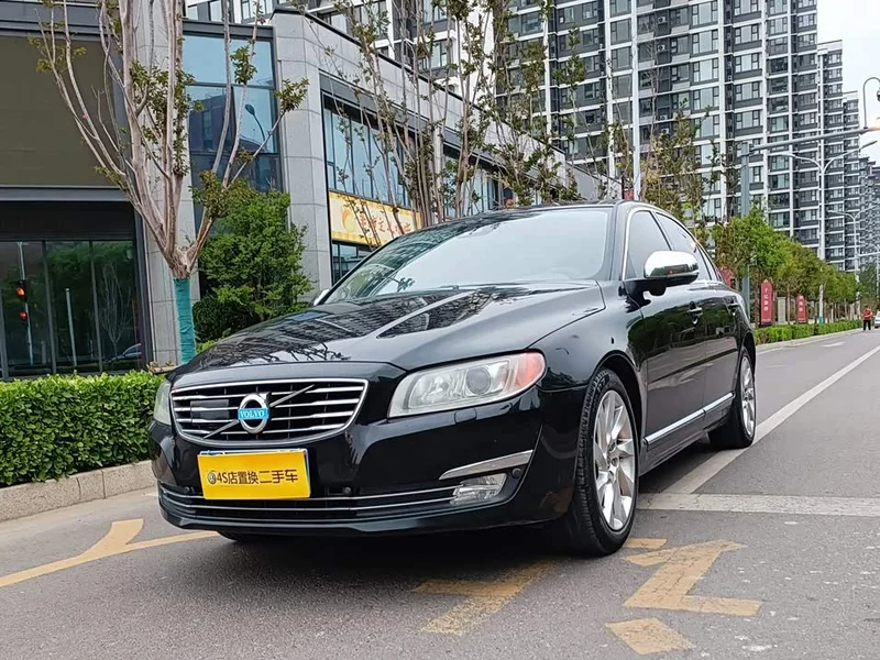 Volvo S80L — фото 1