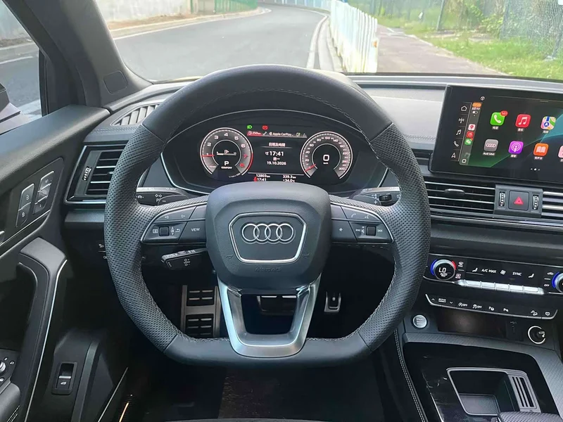Audi Q5L Sportback — фото 12