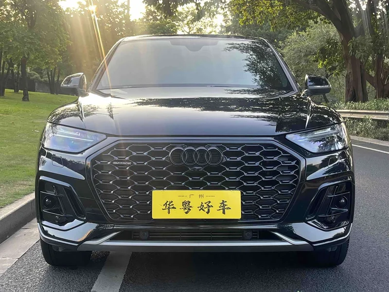Audi Q5L Sportback — фото 2