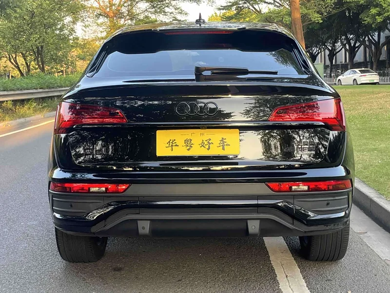 Audi Q5L Sportback — фото 3