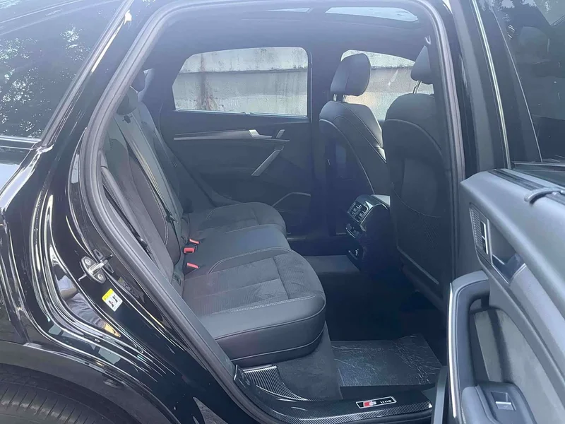 Audi Q5L Sportback — фото 9