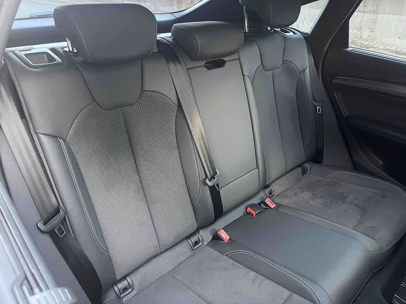 Audi Q5L Sportback — фото 10