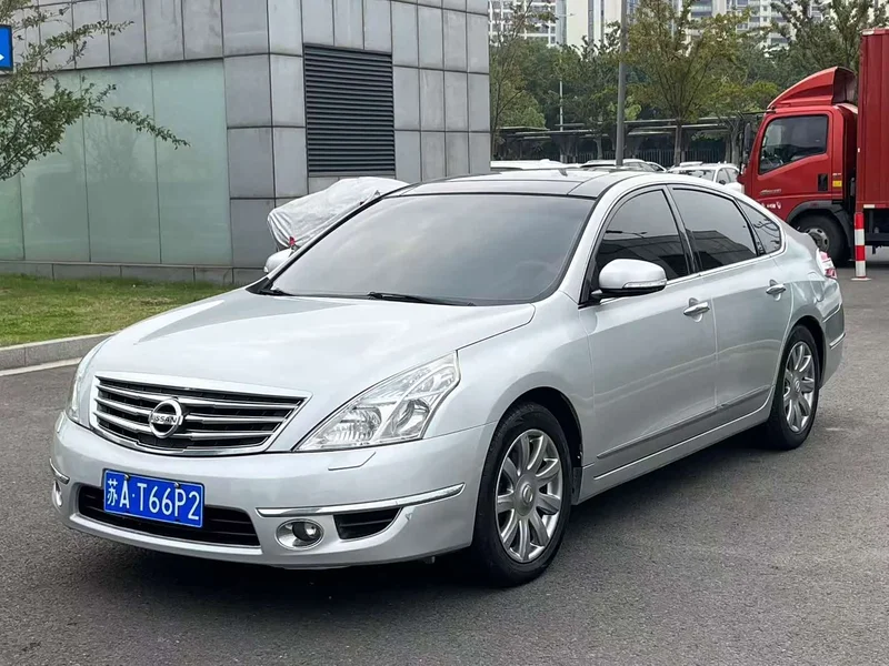 Nissan Teana — фото 1