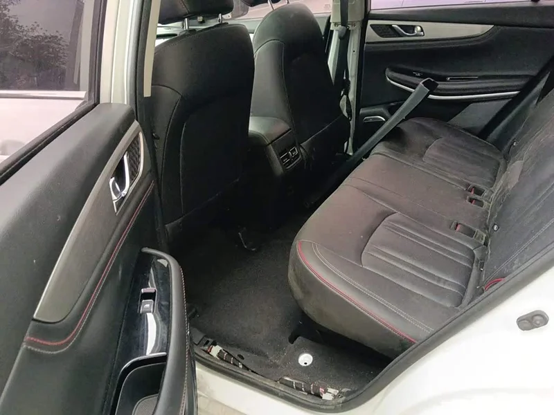 Changan CS75 New Energy — фото 18