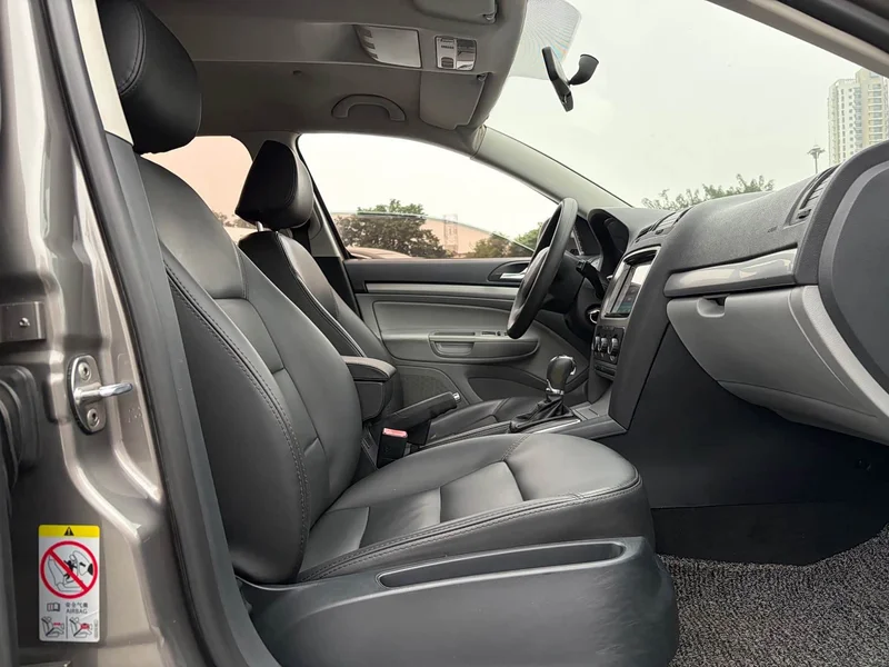 Volkswagen Octavia — фото 13