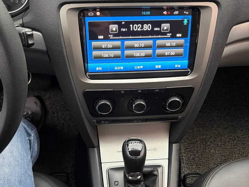 Volkswagen Octavia — фото 16