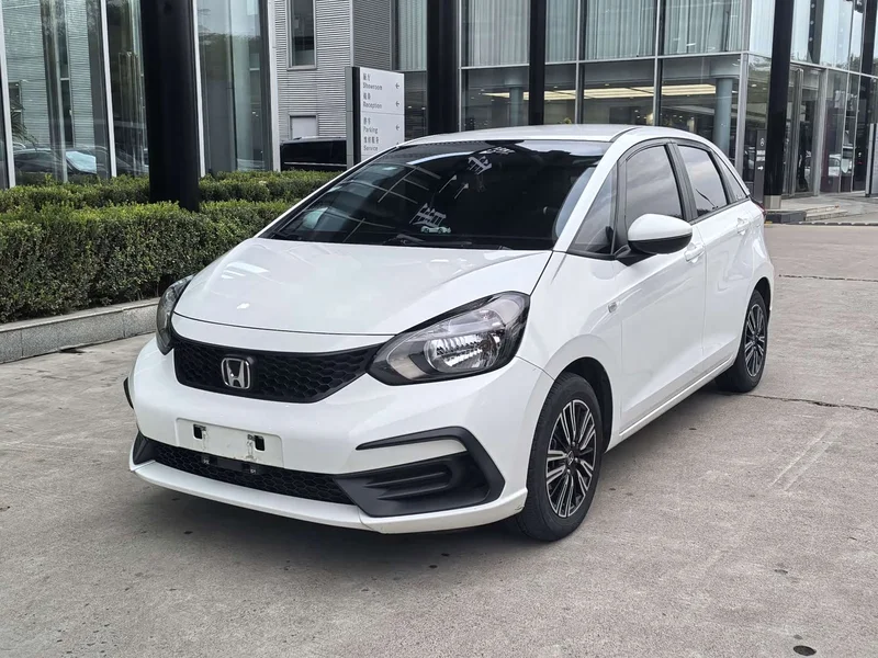Honda Fit — фото 1
