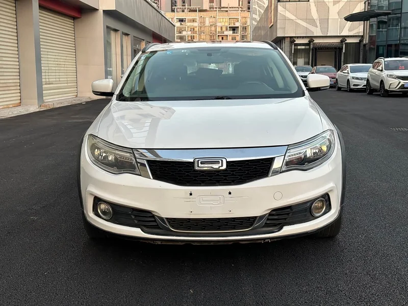 Qoros 3 — фото 2