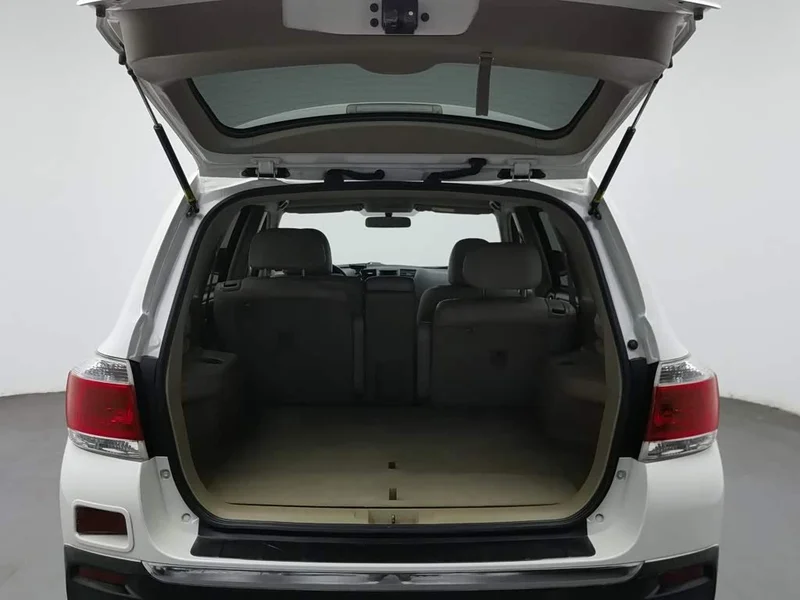 Toyota Highlander — фото 16