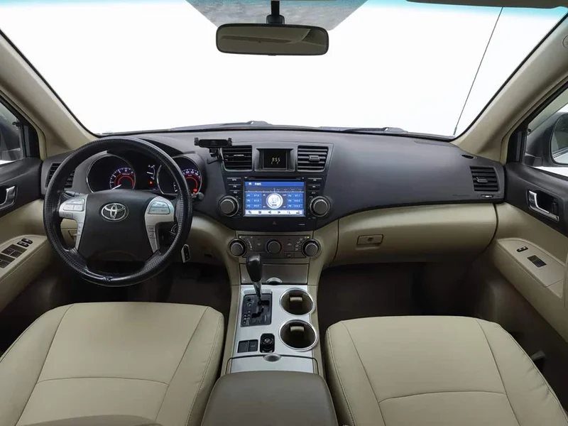 Toyota Highlander — фото 5