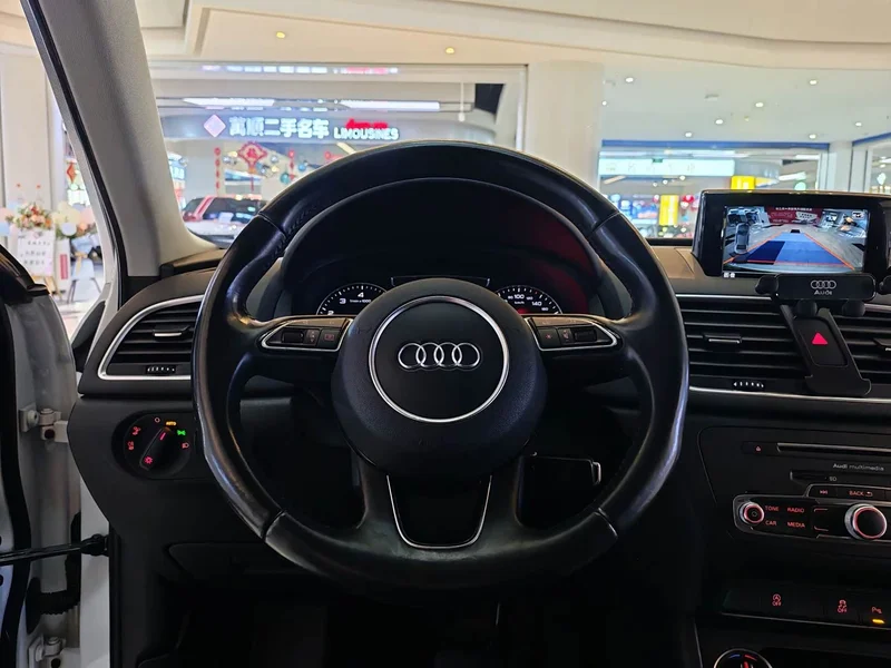 Audi Q3 — фото 12