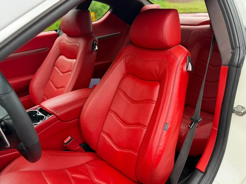 Maserati GranTurismo — фото 13