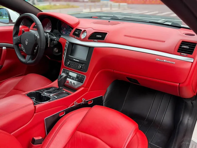 Maserati GranTurismo — фото 14