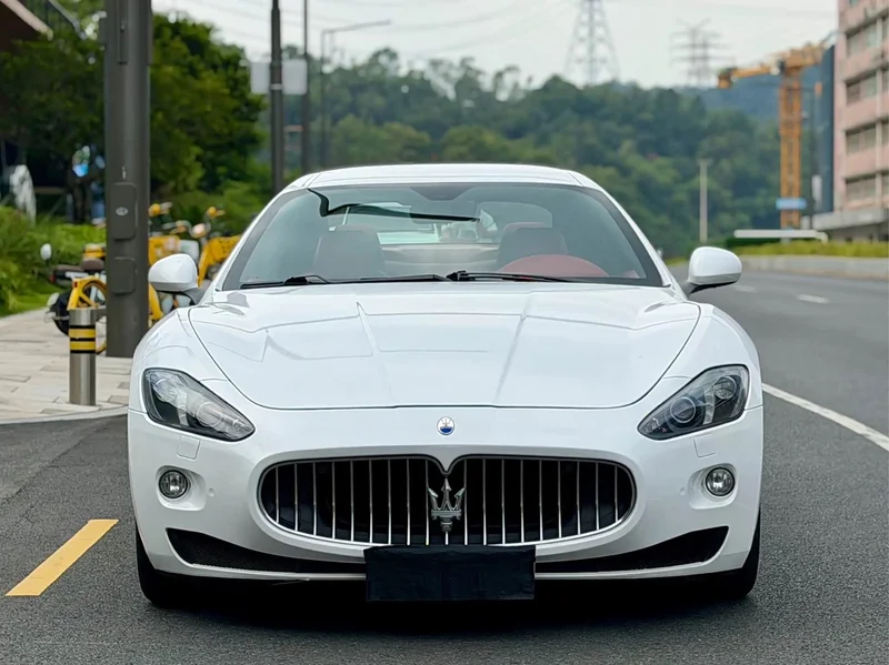 Maserati GranTurismo — фото 2