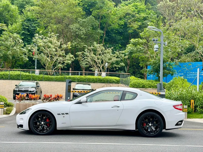 Maserati GranTurismo — фото 3