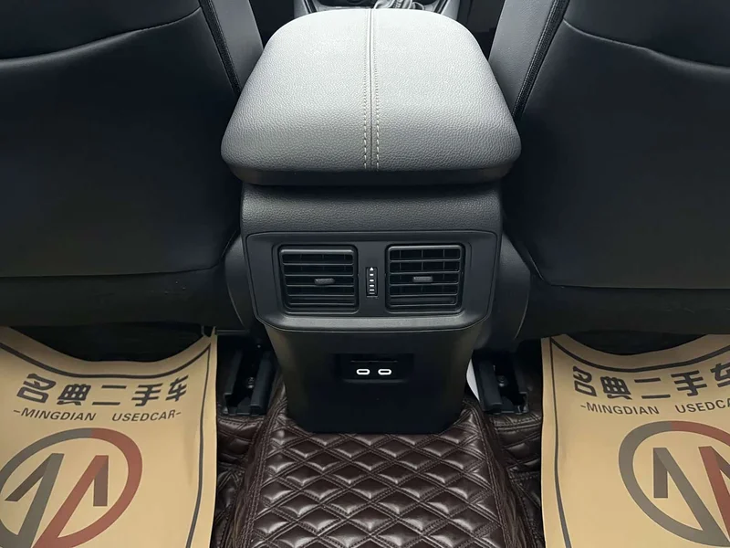 Toyota Wildlander — фото 12
