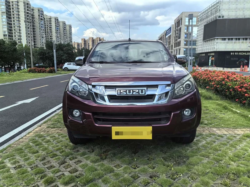 Isuzu D-MAX — фото 2