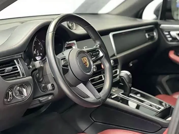 Porsche Macan — фото 8