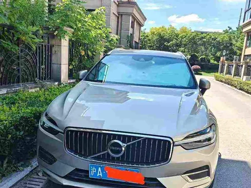 Volvo XC60 — фото 2