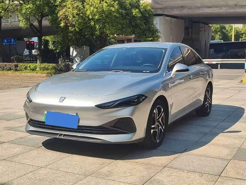 Roewe D7 — фото 1