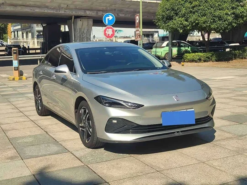 Roewe D7 — фото 3