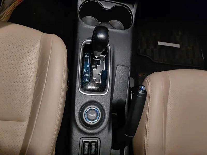 Mitsubishi Outlander — фото 16