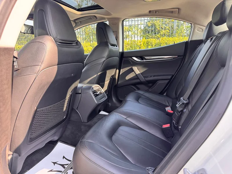 Maserati Ghibli — фото 16