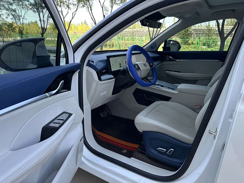 BYD Seal U — фото 4