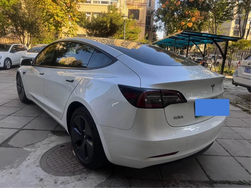 Tesla Model 3 — фото 11