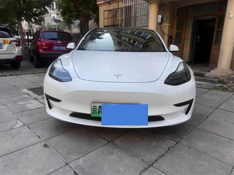 Tesla Model 3 — фото 3