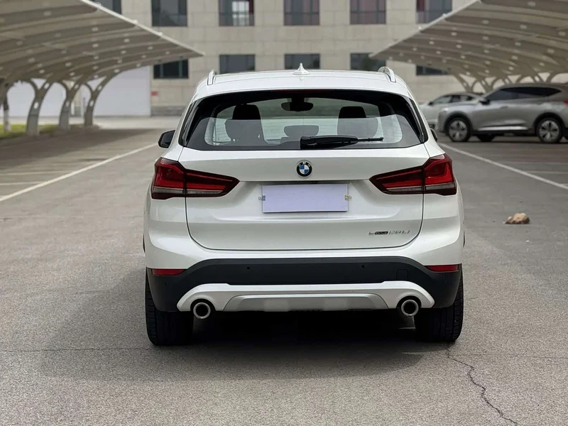 BMW X1 — фото 10