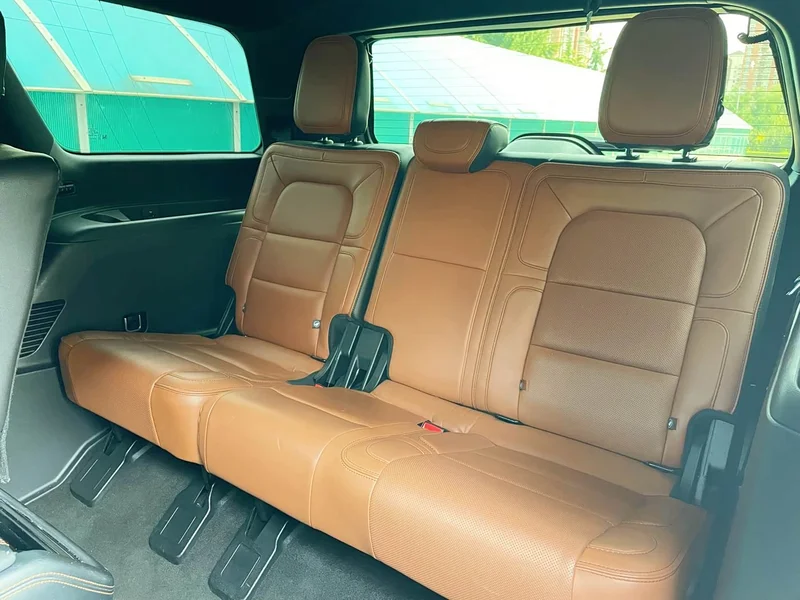 Lincoln Navigator — фото 9