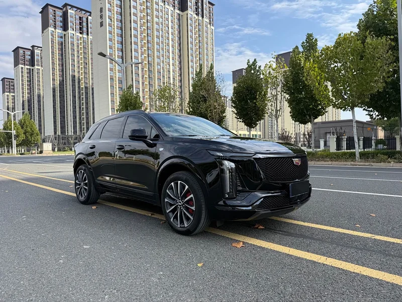 Cadillac XT5 — фото 1