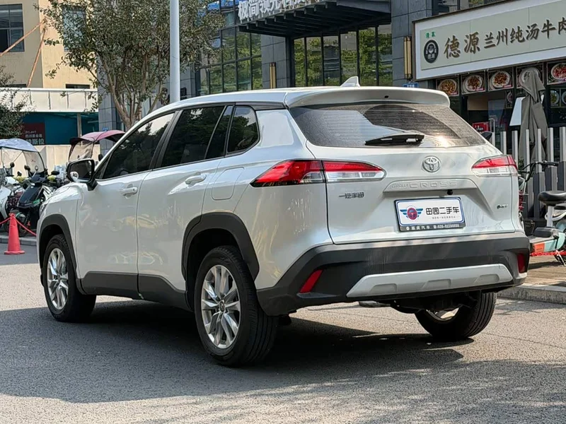 Toyota Corolla Cross — фото 4