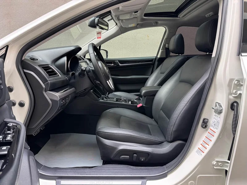 Subaru Legacy — фото 11