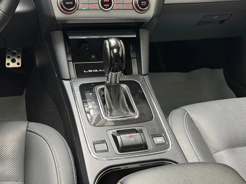 Subaru Legacy — фото 15