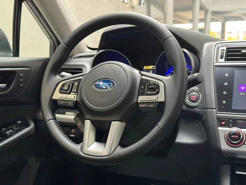 Subaru Legacy — фото 16