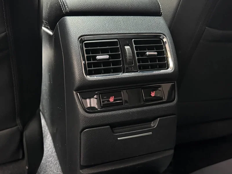 Subaru Legacy — фото 17