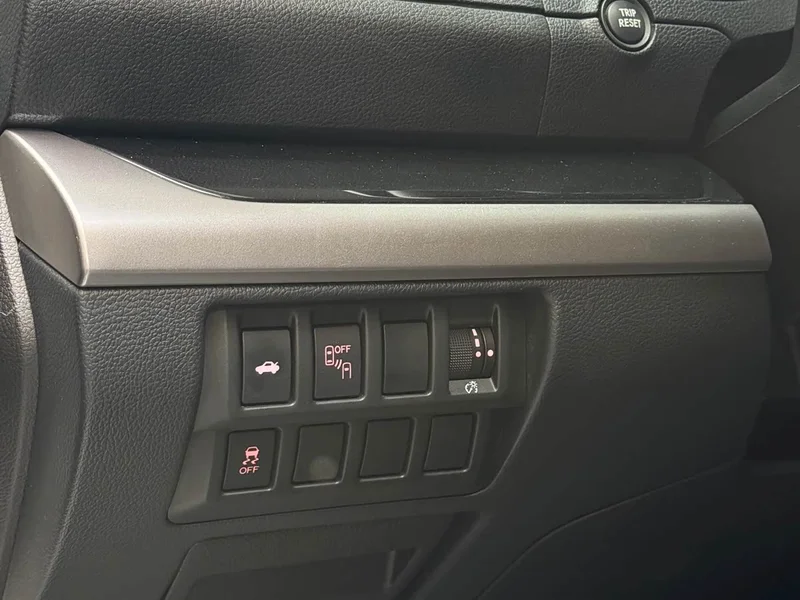 Subaru Legacy — фото 21