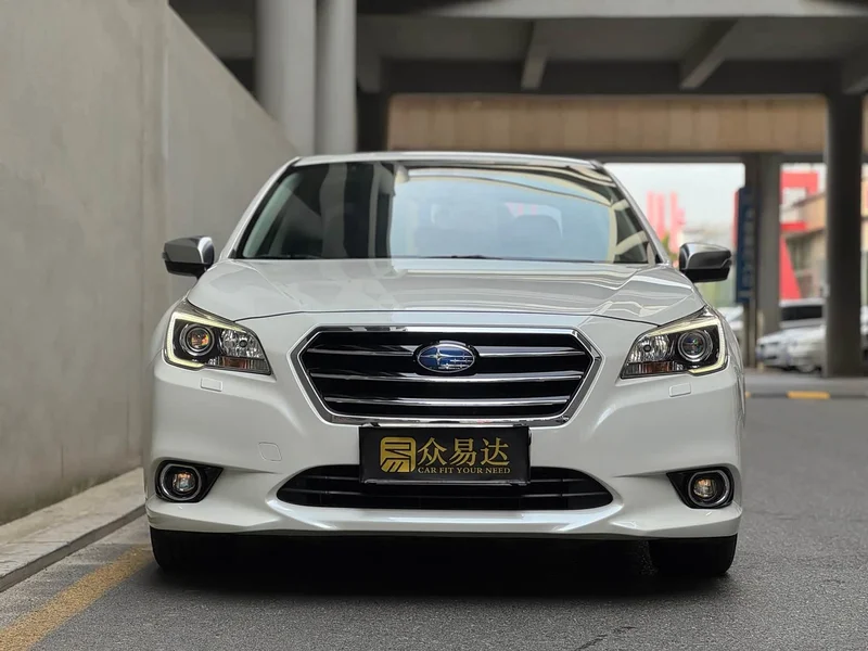 Subaru Legacy — фото 3