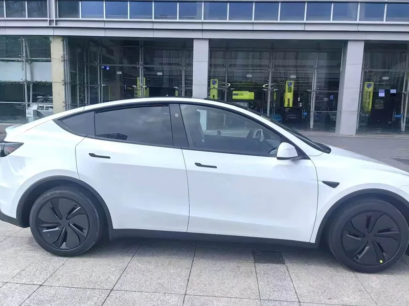 Tesla Model Y — фото 4