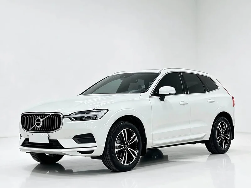 Volvo XC60 — фото 1