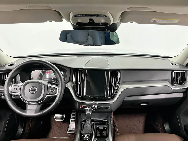 Volvo XC60 — фото 4