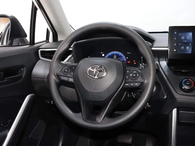 Toyota Corolla Cross — фото 12